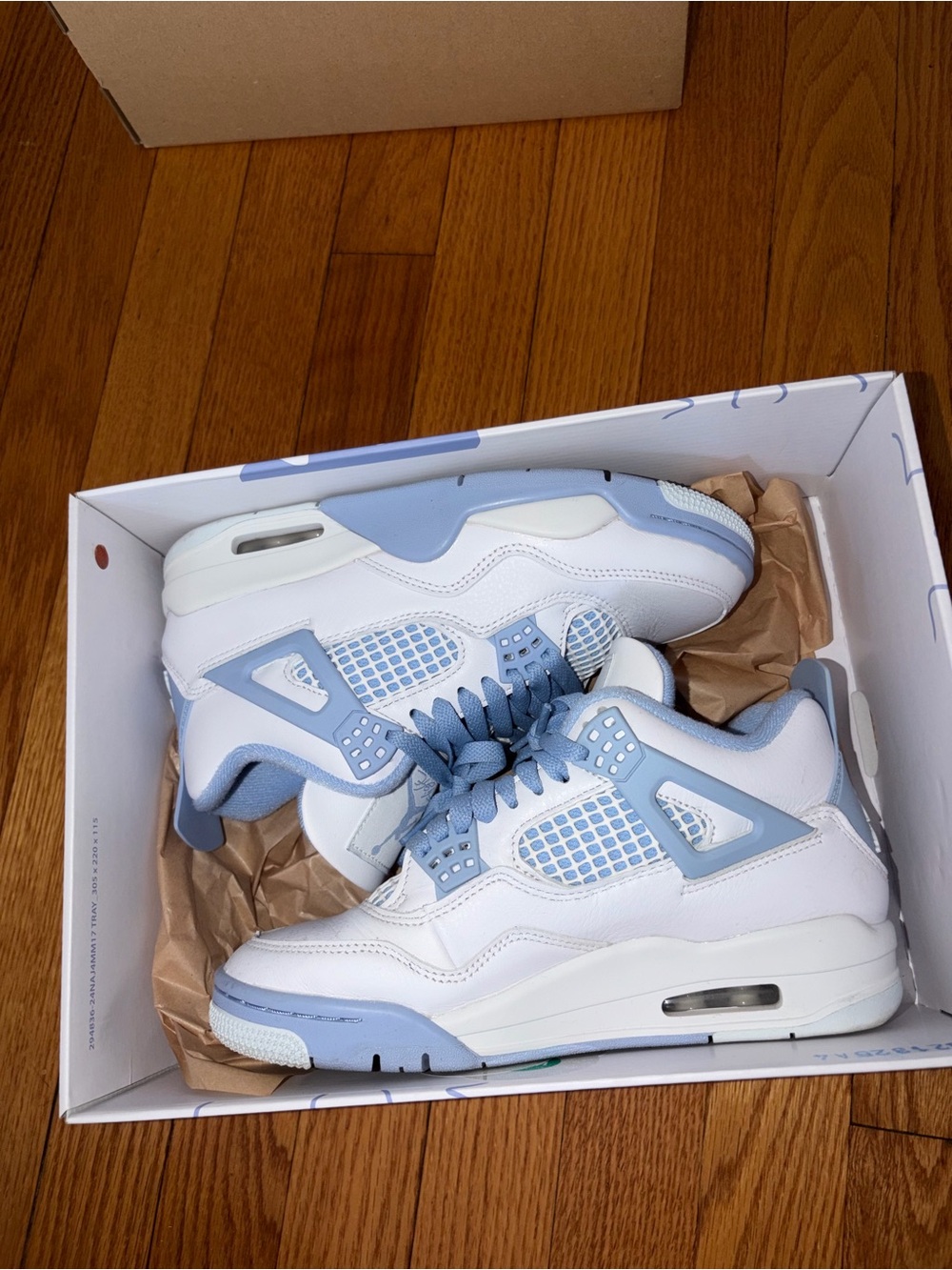 Air Jordan 4 Retro Women's Size 6.5 White/Aluminum-Blue Tint